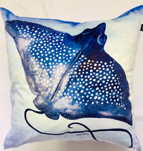 Load image into Gallery viewer, Sting_Ray_Cushion_Cover
