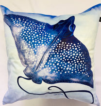 Load image into Gallery viewer, Sting_Ray_Cushion_Cover